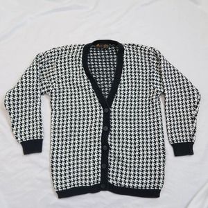 Vintage 90s Liz Clairborne navy blue and cream houndstooth cardigan sweater S